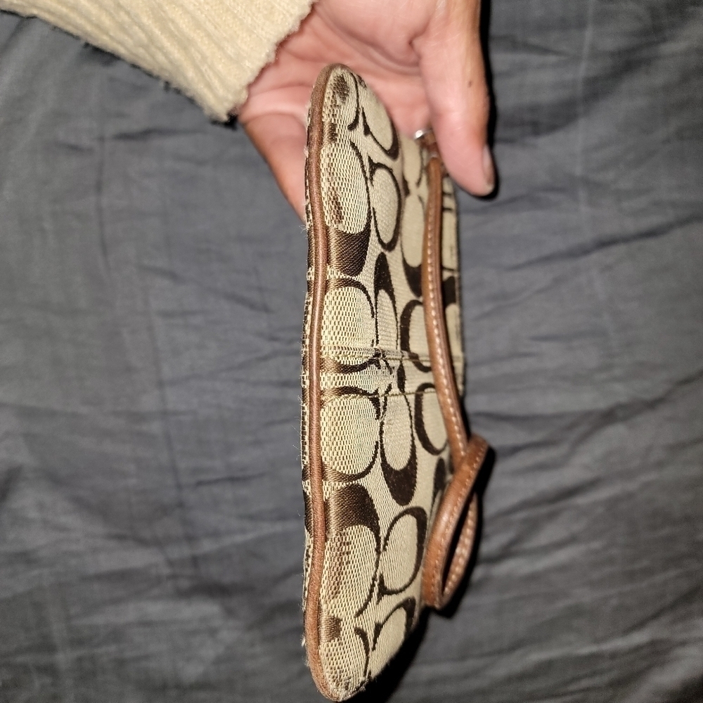 𝅺COACH Corner Zip Wristlet - Picture 5 of 9
